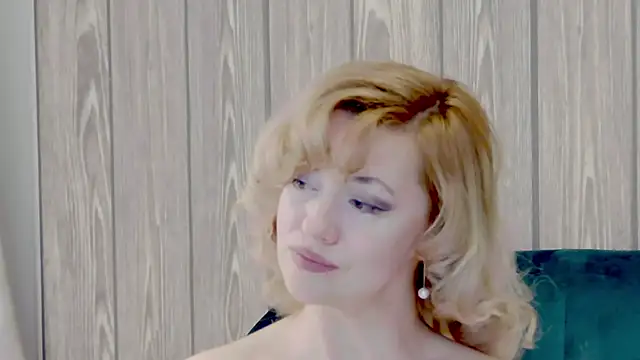 Czat XXX na żywo – ClassyTinaa