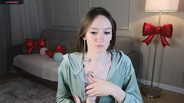 cutienaughtygirl 现场XXX聊天