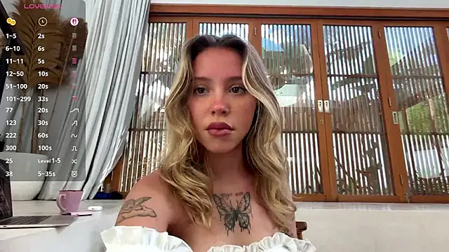 Вебкам-шоу MartinaDeoliveira