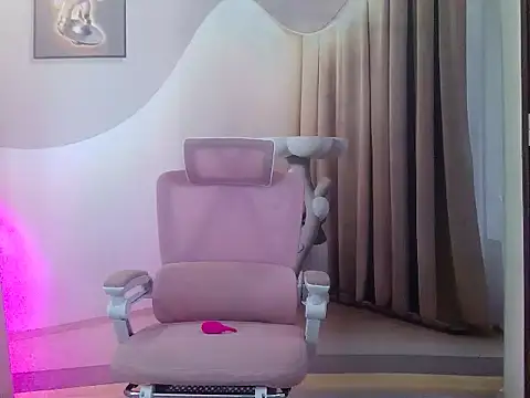 Pokazy przed kamerką – Kylie_999