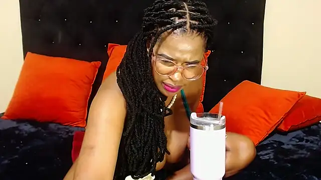 sexy_boobs97 Show in webcam