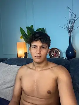 Chat XXX ao vivo de Leo_Savage_