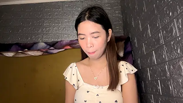 Chat +18 de EunaBarretto ao vivo