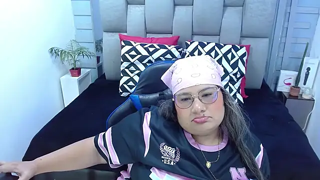 evelin_zaens 现场XXX聊天