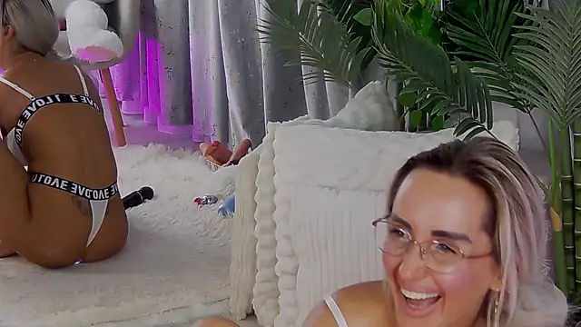 IsabelleEthan Adlı Modelin Canlı XXX Sohbeti