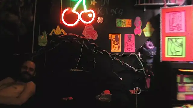 Živý XXX chat DaddyAndSplashQueen