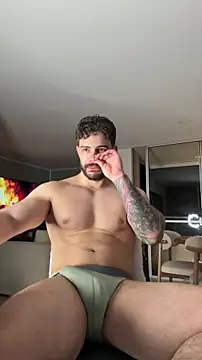 Valenthino_Salvatore's Webcam Show