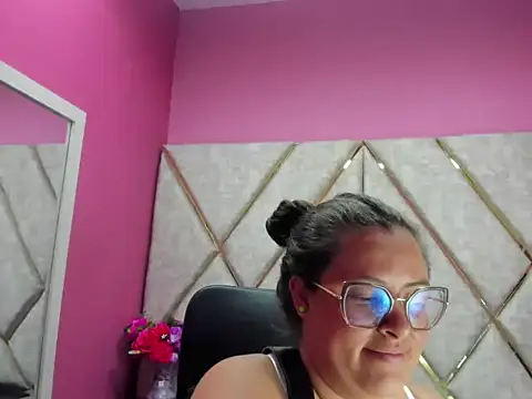 Sarah_Boobs_'s Live XXX Chat