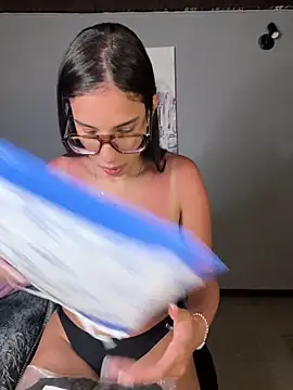 Praga_Pinkのウェブカメラショー