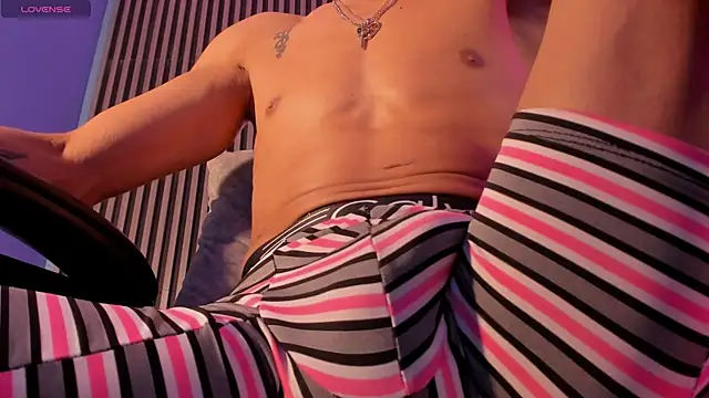 Maximoking26 Show Webcam