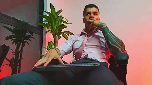 ALPHA_DOMINUS_ Adlı Modelin Canlı XXX Sohbeti