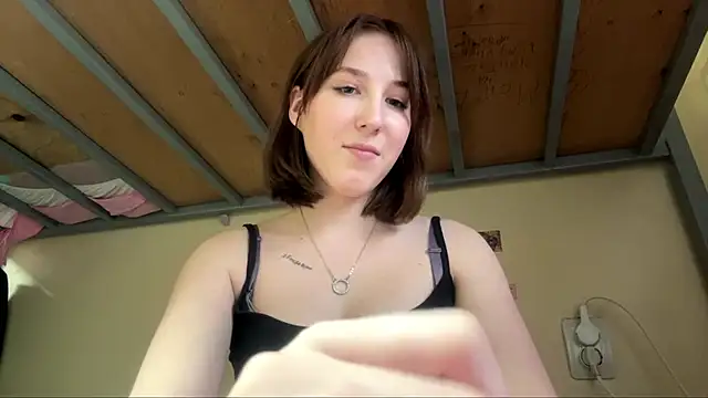 AquilineOrites Live XXX-chat