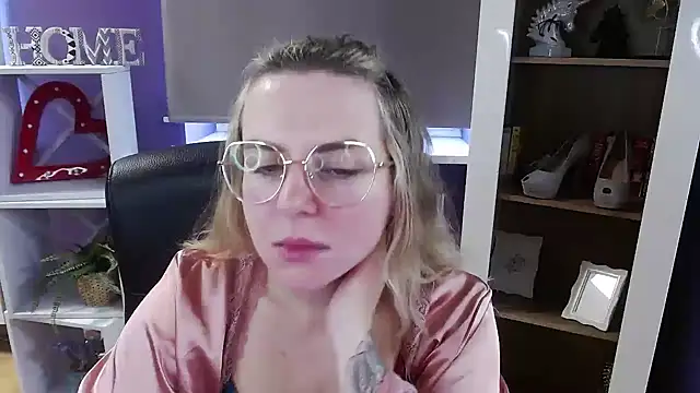 Zoey_Erotic Obrolan Langsung XXX