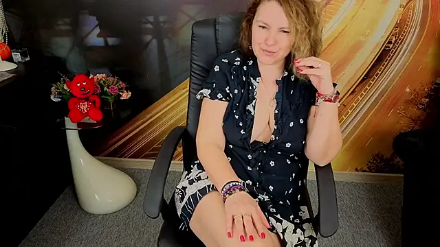 EmmaxPark Adlı Modelin Canlı XXX Sohbeti