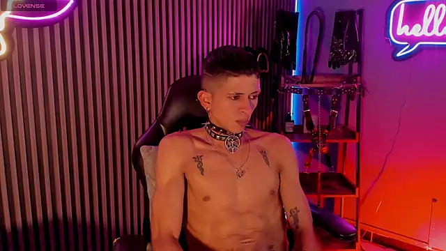 Maximoking26 Live XXX-Chat