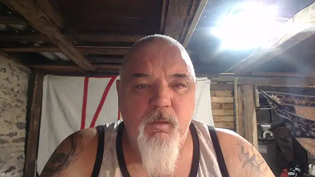 Newfiesausage1972 라이브 XXX 채팅