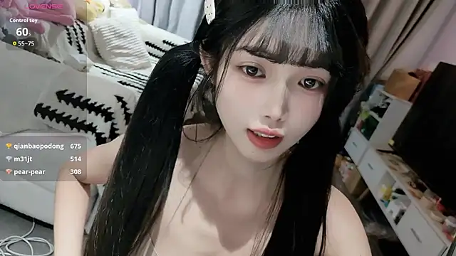 sansan-666 即時 XXX 聊天