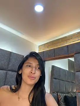 BrigitteVons 现场XXX聊天