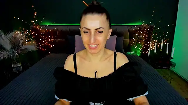 Rebecca_Diamond 现场XXX聊天