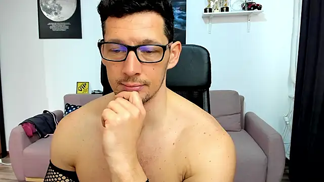 BrutusK08 Live XXX-chat