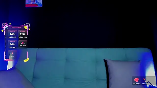 KittyMadi 在線直播表演