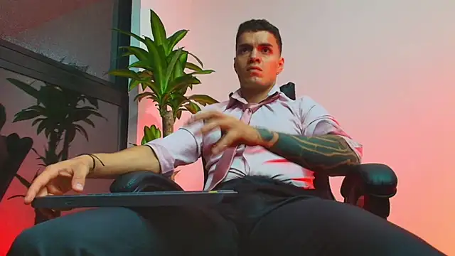 Show modela ALPHA_DOMINUS_ na web-kameri