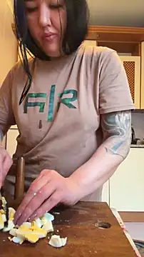 Naughtbaby_2025: онлайн-секс-чат