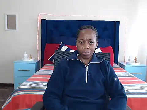 QUEENMANDYY Chat XXX in diretta