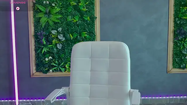 Chat +18 de Issa_Jo ao vivo