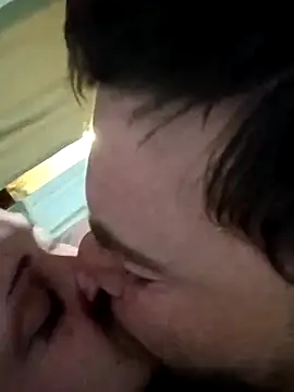 creamycouple69's Webcam Show