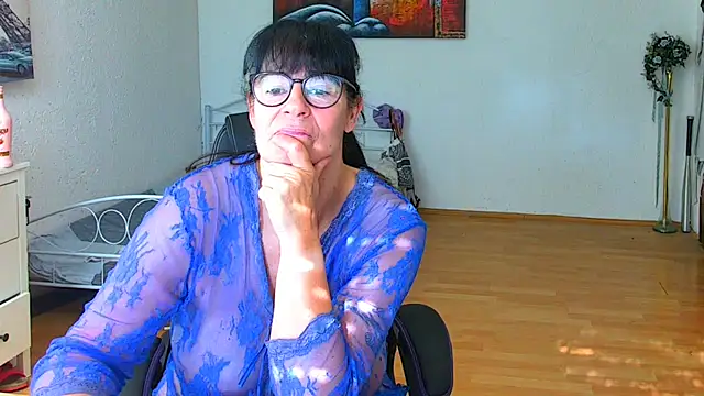 Sylly's Live XXX Chat