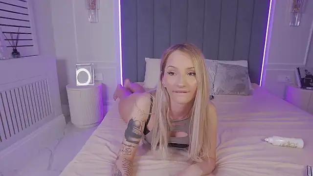 Chatroom XXX en direct de KiraProsper