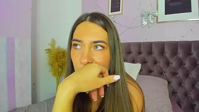 Evalaniss' Live XXX Chat