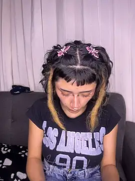 baby_akuma élő XXX-chatje