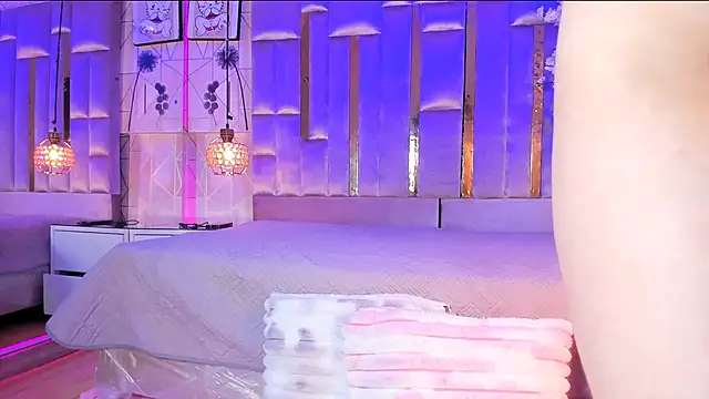 Naomistart Adlı Modelin Canlı XXX Sohbeti