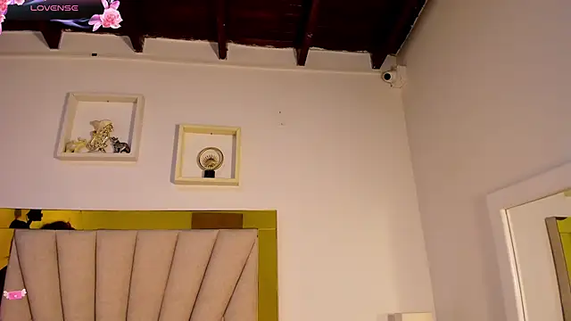 vahiolet_fuentes Adlı Modelin Canlı XXX Sohbeti