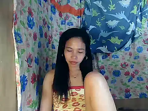 PinaySkinnyGirl's Live XXX Chat