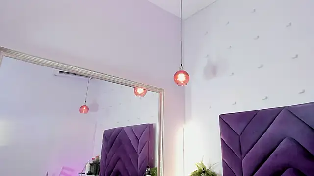 Kaylachannell Adlı Modelin Canlı XXX Sohbeti