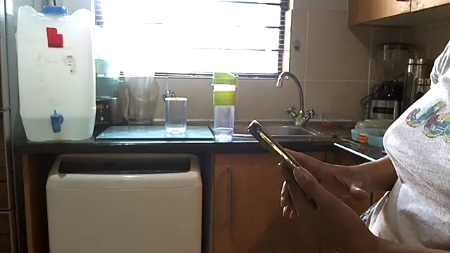 NewBeginnings8's Webcam Show