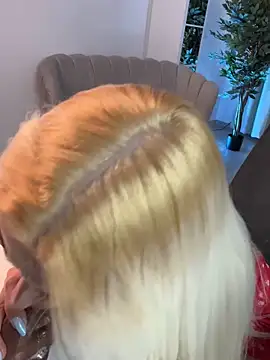 SelenaDaze Chat XXX in diretta