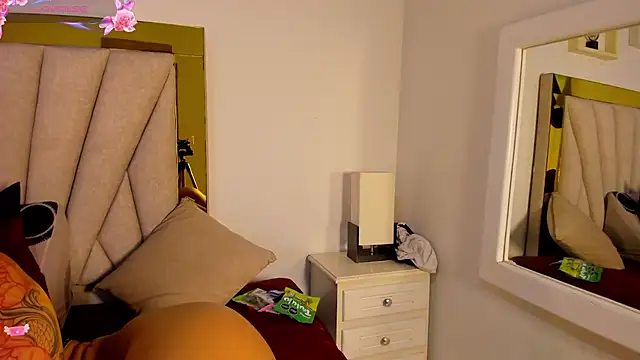 vahiolet_fuentes' Live XXX Chat