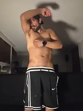 piggylatino: διαδικτυακό σόου στην κάμερα