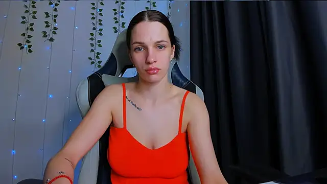 Chat +18 de KarlaSim ao vivo