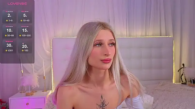 Chat +18 de Monica_Leen ao vivo