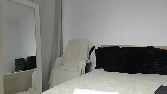 Layla23a – Naživo XXX chat