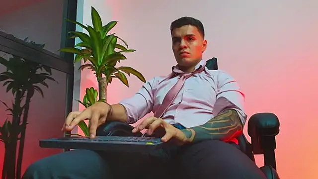 Chat XXX Live ALPHA_DOMINUS_