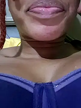 Chat +18 de HONEYSWEETS_LIVE ao vivo