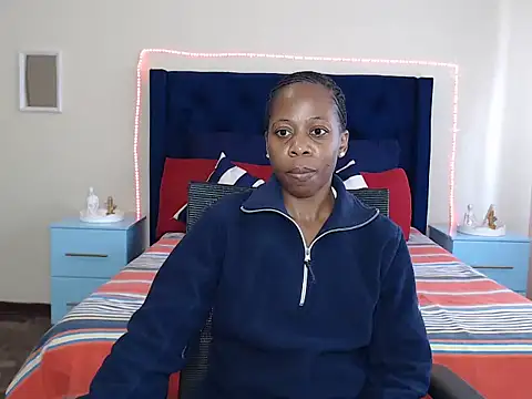 QUEENMANDYY 现场XXX聊天