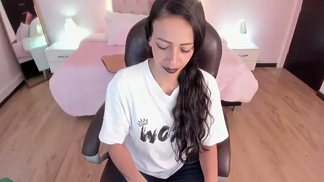 Chat +18 de Mariam_Lopez__ ao vivo