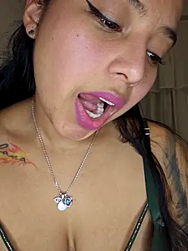 Chatroom XXX en direct de Angelmoon04